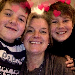 Mummy to the best boys in the world and shopkeeper at The best little dress shop(s)in the South West.