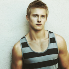 I'm really tired to be a good person,I fuck with girls and guys and who cares? It's MY fife assholes.I can be your sex toy (Single/ TVD RP/Vampire/Bi)