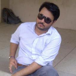 Shakeb Apnay Ta'aruff k Liye Yeh Baat Kaafi Hai,
Hum Us Se Hat k Chaltay Hen Jo Rasta Aam Hojaye.
