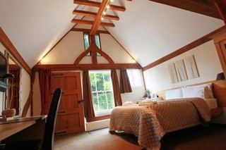 Beautiful 17th century boutique hotel / b & b near sittingbourne in Kent. Please call 01795 474743 for all enquiries.
