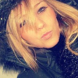 PlatformQueen's profile picture. Wow! She's beautiful!