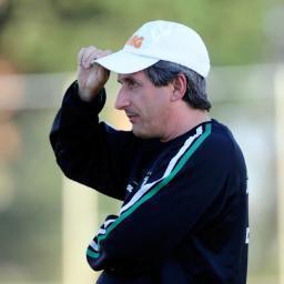 Treinador de Futebol. Graduado em Educação Física pela UFMG. Discuto o que se convencionou não discutir: futebol, religião e política.