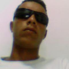 eu moro en fortaleza so solteiro tenho 16 anos  a menina q  kiser mim conhecer e so me add  no msne edvanferreira66@hotmail.com