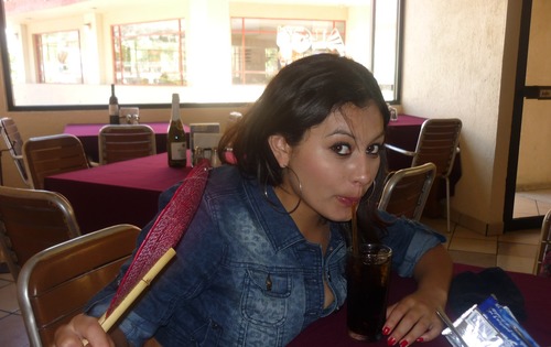 Apasionada por la vida y por las personas que realmente valen la pena...Fiel en mis ideales y la frase no lo lograras!!! jamás ha existido en mi vocabulario♥♥♥