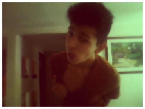 me pides sonrias y me respondes con lagrimas...