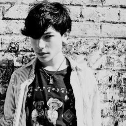 Trying to make my own way as a mundane -_- Why can't I be cool? Bi// 18 + TMI RP