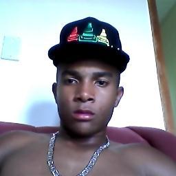 sou lutador pratico muay tay e odeio jogar bola!!!!