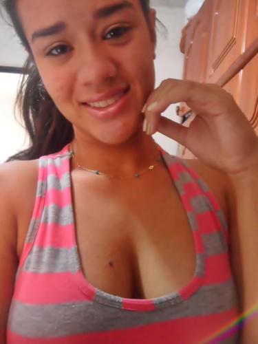 • A мιинα ιмαgєм ... єн vc qυє fαz ! • 
• Mαs α мιинα vιdα ... sσυ єυ qυє vιvσ !

jєiтiинσ dє cяiαиçα ,　
　 รσяяiรσ dє мєиiиα , 
є αтiтυdє dє мυlнєя !