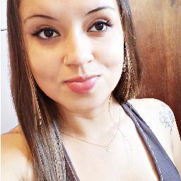 Mulher sem frescura sempre toma uma gelada , o assunto é futebol e ela ta atualizada ♪