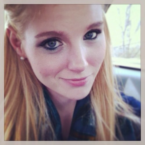 easeler's profile picture. Easler. easeler. Liz. lizard. Lizzy. Jordan. Whatever the alias, you can call me whatever. 
I'm 20 and live in Columbia, SC.