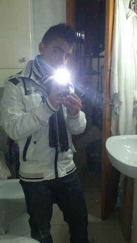 me gusta el deporte principalmente el judo soy competidor la musica a todo volumen las fiestas y salir con mis amigos. 28 tquiero más que a nada