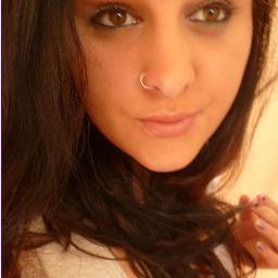 **Não ligo que me olhem da cabeça aos pés..porque nunca farão minha cabeça e nunca chegarão aos meus pés****
Sigo todos que me seguem :D