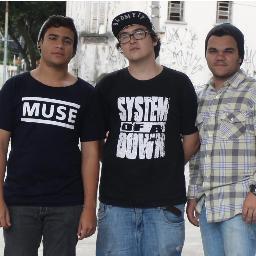 Twitter oficial da Banda Think! Vocal e baixo: @roxthink, guitarra e backing vocal: @hickthink  bateria: @guithink.
