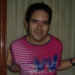 Escritor, buscando editor para mis dos novelas. Escribiendo la tercera. Amante del arte, apasionado de todo lo original.