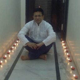 A fitness freak, sports enthusiast, on my fifties and enjoying life.