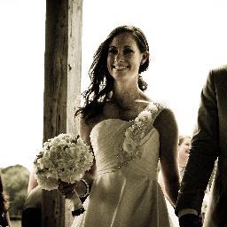 Christ lover, new wife and caffeine addict, loves baking, eating and crafting, especially with glitter 

http://t.co/9QDdeCvgRk