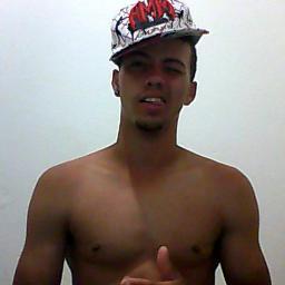 20 aninhos,divertido,alegre,feliz,companheiro e unicoo !!!