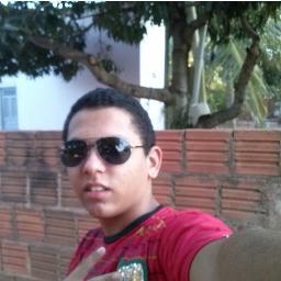 Eu sou bastante animado e às vezes um pouco negativo mas é isso q me mantem equilibrado kkkkkkkkk