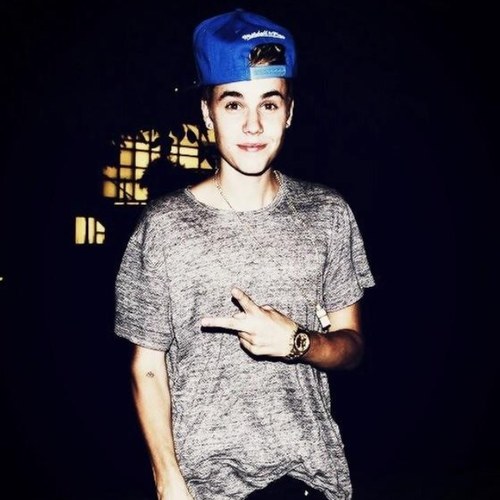I saw justin in concert on October 23, 2012 and January 18, 2013. I touched @codysimpson and @JBLAZEofficial on January 18