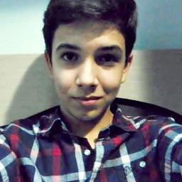 Davi Luis ,13 Anos ,Evangelico ,Idiota ,Ciumento e Irritante ,Prazer Eu !!! Só Mais 1 Menino Brincando de Twittar. #Deus