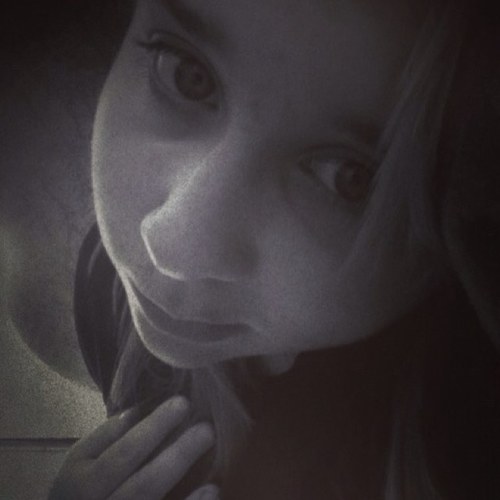Name:lizzy
Age:13
My twitter buddy is @Cherforever12 and im a Cher lovley bitches been one since 4yrs old