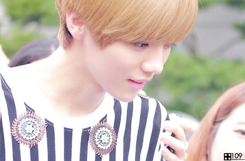 หนีห่าว~ เสี่ยวลู่ฮะ คุยเก่งมีเวลาให้ หน้าตายังน่ารักไม่แพ้สมาชิกในวง อยากรู้จักผม ฟอลมาสิฮะแล้วผมจะหลงรักคุณ *ยิ้มหวาน*