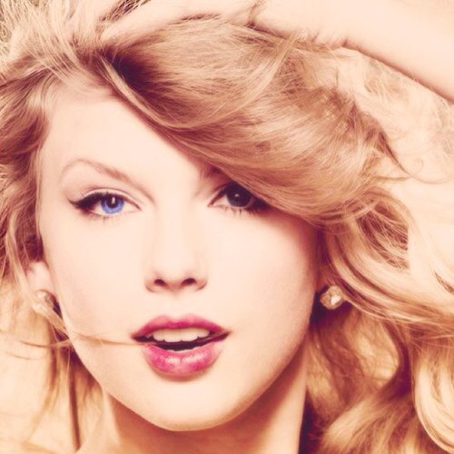 amo idolatro adoroo a @taylorswift13,teenangels y casi angeles