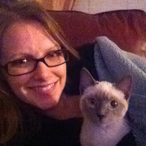 I'm a quirky/nerdy/hyper nurse anesthetist w/ a cat named Gandalf. Alabama girl trying to find her way in the AZ desert.