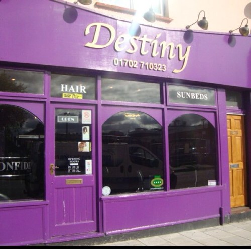 A well established salon with over 20 years experience in hair extensions and highly trained staff. Beauty treatments also available. Sunbeds 50p per minute