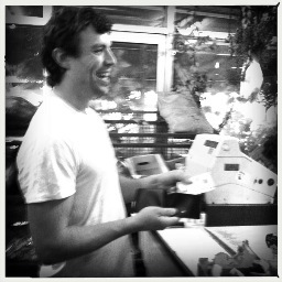 Craft beer and natural wine enthusiast. Co-rule breaker @DareHospitality
