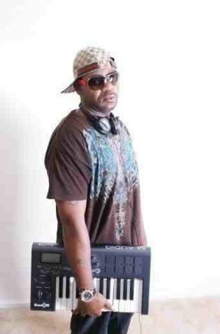 eastNYRADIO Show every Tuesday 8pm to 10pm Hosted by Sean Price http://t.co/hGXphuRM88 cuttin, Thursday 8pm to 10pm . My Facebook Millz Murda.