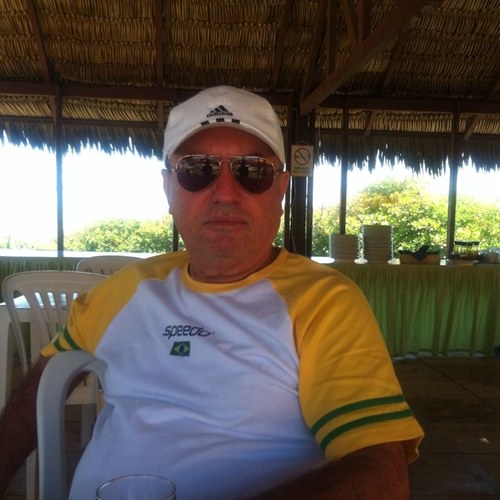 paulo_caval's profile picture. Natural de Santana do Acarau. Engenheiro Civil, Professor Universitario. 60 anos. Casado com uma mulher maravilhosa, pai de 04 filhos geniais.