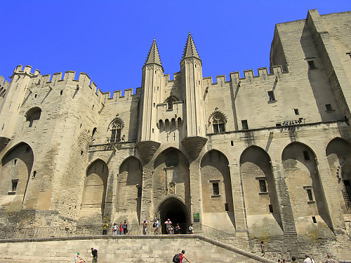 Residence papale au XIVème siècle. Patrimoine mondiale de l'UNESCO depuis 1995.