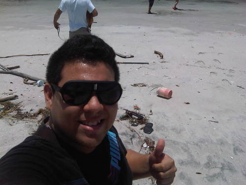 Estudiante de informatica, alegre, me encanta el roots, hijo, hermano.