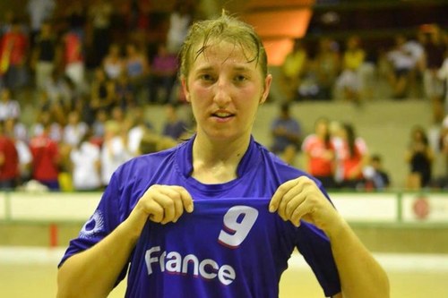 Joueuse internationale de rink hockey Professeur de sport à l'INSEP 
Championne du Monde 2012