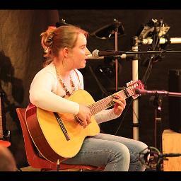 @OfficialBirdy  3  @DamicoMarina 3