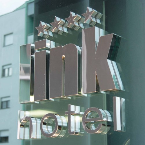 LINK HOTEL  punto di riferimento per il viaggiatore che esige qualità ed affidabilità.