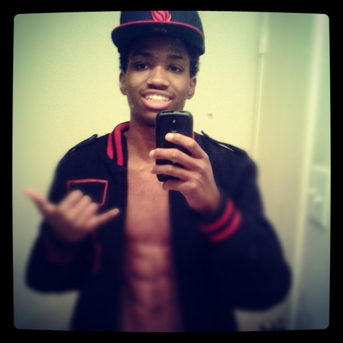 If yu think im cute hmu 817 527-1858