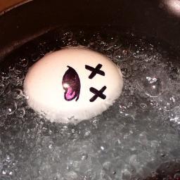 TheRealBoiledEG's profile picture. My thigh gap is slightly above my cankles. http://t.co/djfN36pntU