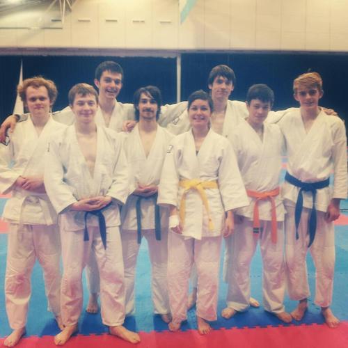 York University Jiu Jitsu club, throwing ukis and making friends! Anyone welcome to join. https://t.co/zGkgtGl6