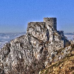 StariGradSrebre's profile picture. Dobro došli na Stari grad Srebrenik koji se prvi puta spominje u Povelji Bana Stjepana II Kotromanića pisanoj 1333. godine.