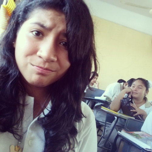 Holii*.*Me llamo Faty