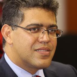 Ministro de Relaciones exteriores, Vicepresidente político, Vicepresidente del PSUV, Revolucionario Chavista, sociólogo