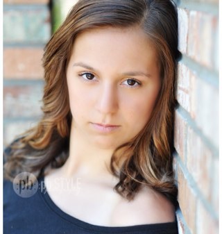 kaylinflores2's profile picture. 