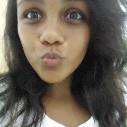 Deus da minha vida fica comigo... Sou a sua casa mora em mim... deixa eu te dizer o que eu preciso Pai... eu preciso do Senhor... ♥
