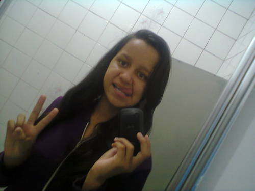 Amo sair com meus amigos,come pizza
amo funk odeio falsidade,Tem hora qi sou meio retardada