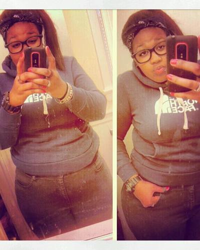 tomeshablowme_'s profile picture. ^___^ Neww Too This SHXIT , SOO FOLLOW ME & ii will FOLLOW BACK ' IG @tomeshablowme_ . blowing trees 24/7  ^___* iimFOREVEãCOOkiin .