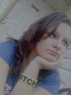 Im lisa,im 15.loves to talk and meet new people,i have a great family,friends,&boyfriend!im a big BELIEBER &support justin all the way!Follow me,ill follow back