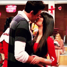 A small gleek singer! #LoveFinchel @msleamichele ♥ @corymonteith ♥