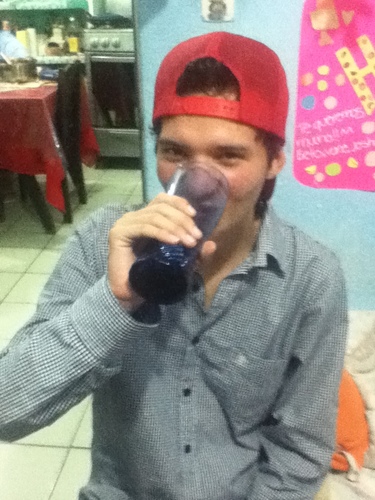 Mi felicidad tiene nombre, apellido y tu sonrisa que me enamora(: